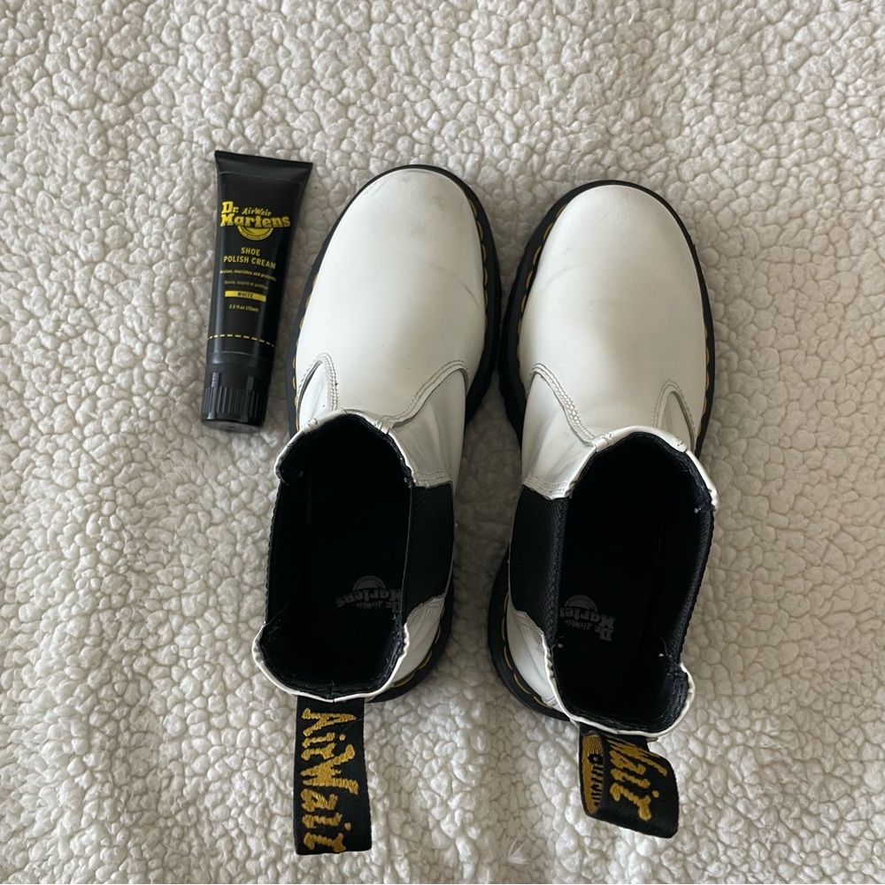 Dr. Martens 2976 Quad White Leather Platform + Shoe Polish - Picture 4 of 10